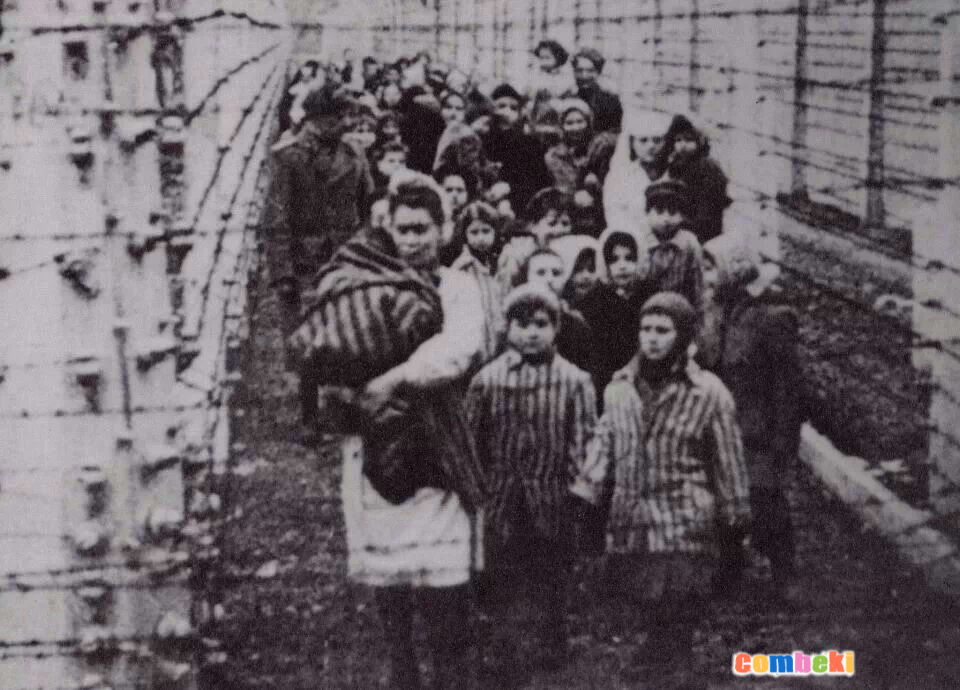 Holocaust: İnsanlığın Karanlık Yüzü
