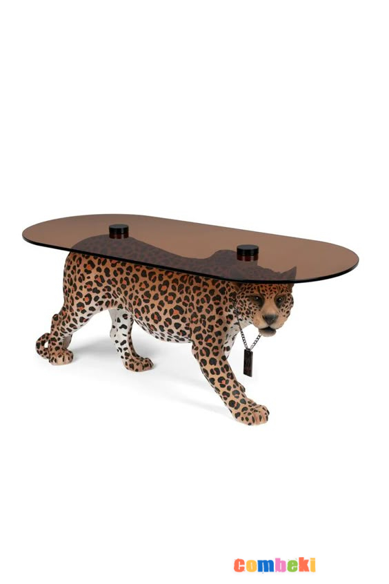  Use Lighting to Your Advantage Lighting is a critical element of interior decoration that can make or break the mood of a room. The right lighting can create a warm and welcoming atmosphere, while poor lighting can make a space feel cold and uninviting. When decorating your space, consider the natural light sources and choose lighting fixtures that complement the mood you want to create. For example, you can use warm, dimmable lights in a living room to create a cozy and relaxing atmosphere, or bright, task lighting in a home office to increase productivity.