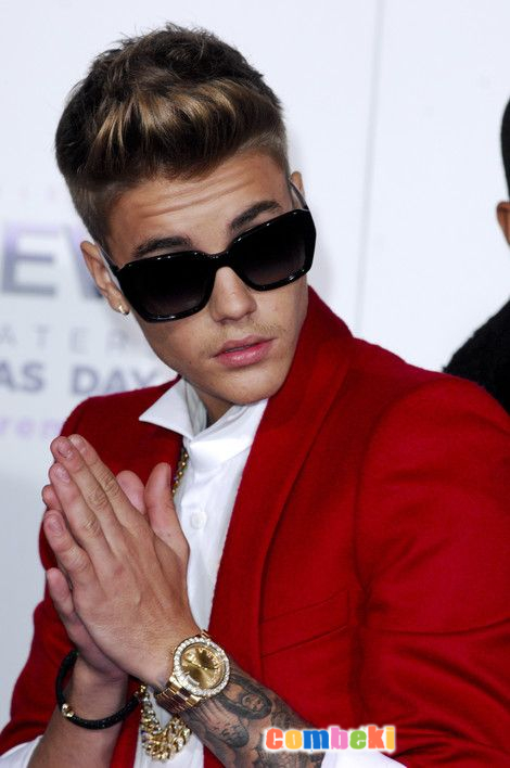 pray - Justin at the believe premier