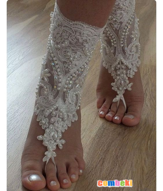 Ayakları Süzleyen Şık Danteller - Kadın Ve Moda Kombinler