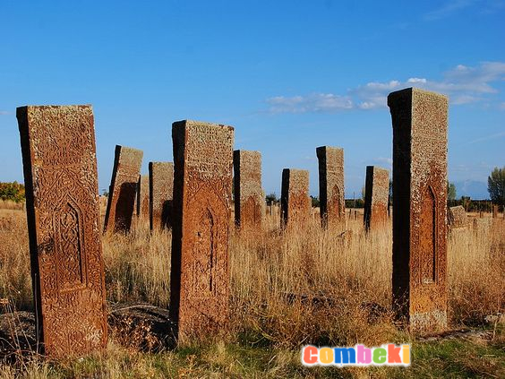 Orhun Abideleri, Göktürk Devleti’nin bıraktığı en önemli eserlerdir.