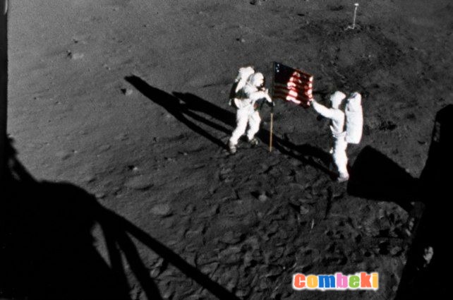 Neil Armstrong ve Buzz Aldrin Ay Yüzeyinde | Neil Armstrong and Buzz Aldrin on the Moon Surface