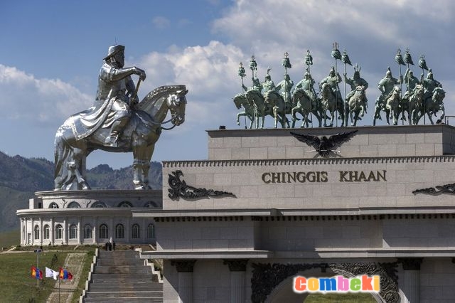 Genghis Khan heykel | Genghis Khan statue